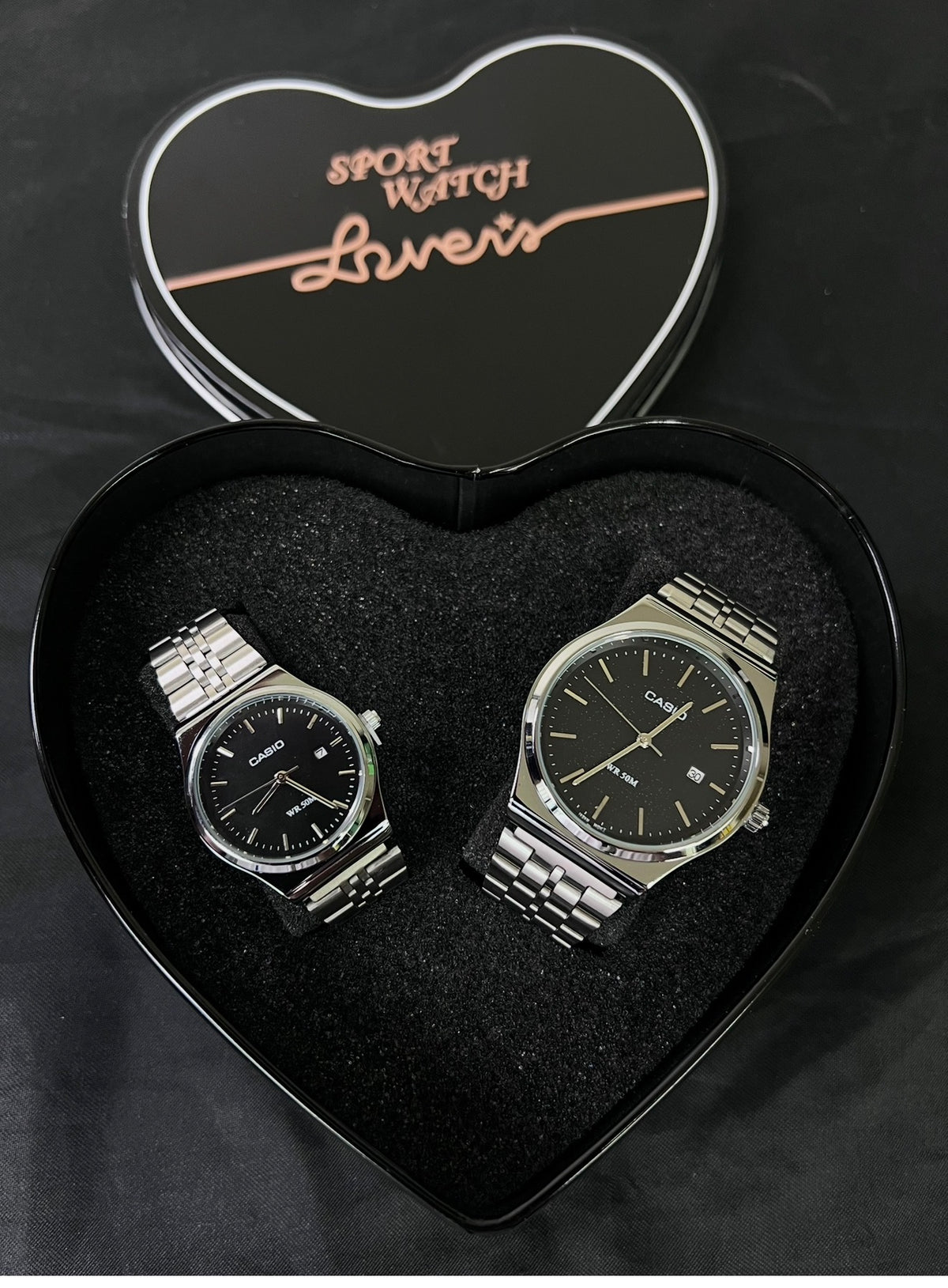 Pareja Casio + caja de corazón gratis
